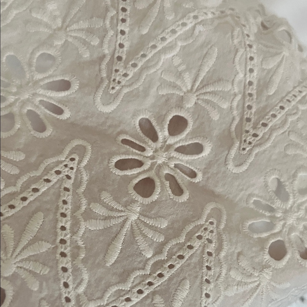 Kate Spade White Eyelet Peplum Blouse/top part t-shirt material. - Picture 4 of 4